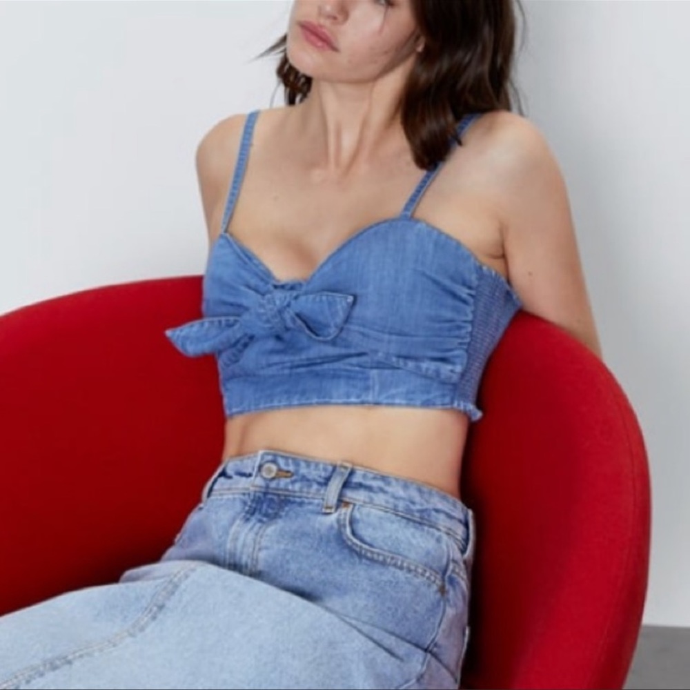 Zara The 90s Cristina Top!